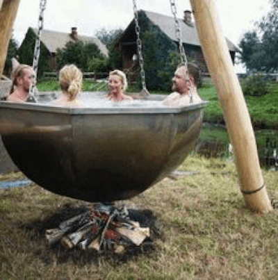 ski-chalet-hot-tub-10