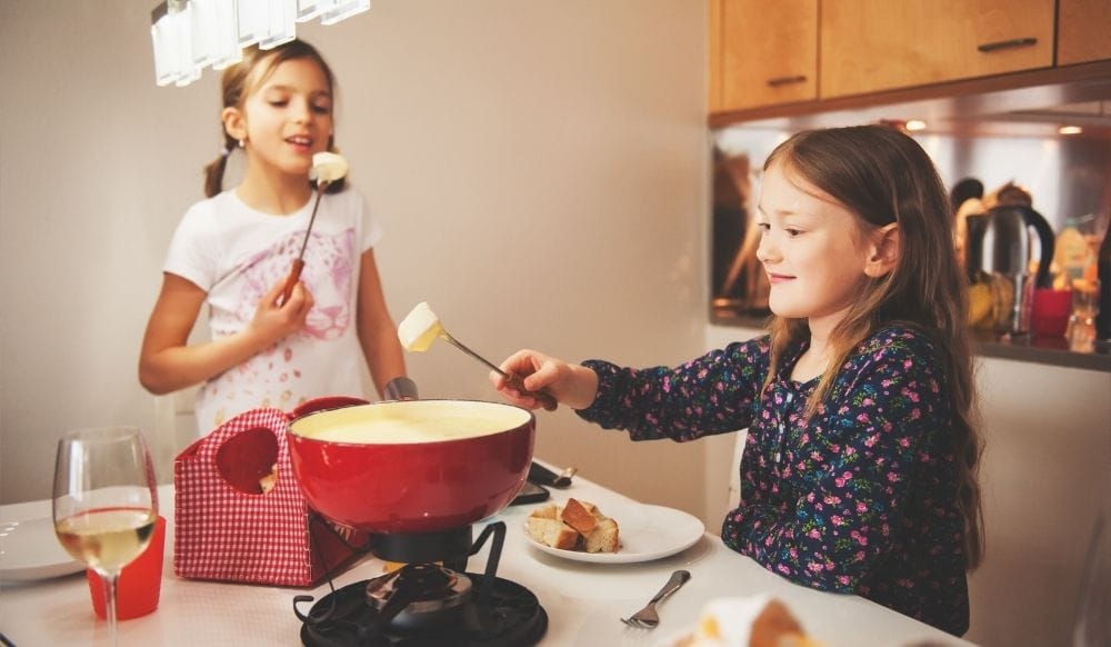 kids eating fondue